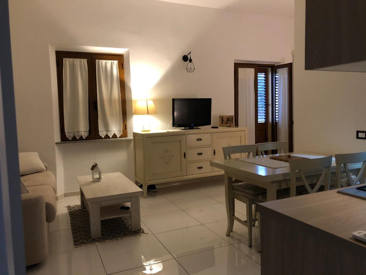 툴라다 Elegante Monolocale Al Centro Del Paese 아파트 외부 사진