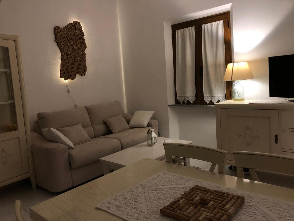 툴라다 Elegante Monolocale Al Centro Del Paese 아파트 외부 사진