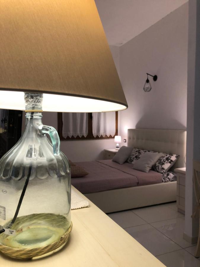 툴라다 Elegante Monolocale Al Centro Del Paese 아파트 외부 사진